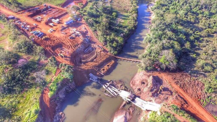 Leia mais sobre o artigo Autorizada a retirada dos escombros da Ponte sobre o Rio Santo Antonio.