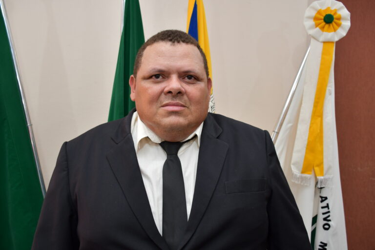 Leia mais sobre o artigo Vereador Neder Larrea solicita ao Dep. Estadual Zeca do PT para que seja determinado ao setor competente a elaboração de um Projeto de Lei, para a edificação de uma sala da Cidadania em nosso município.